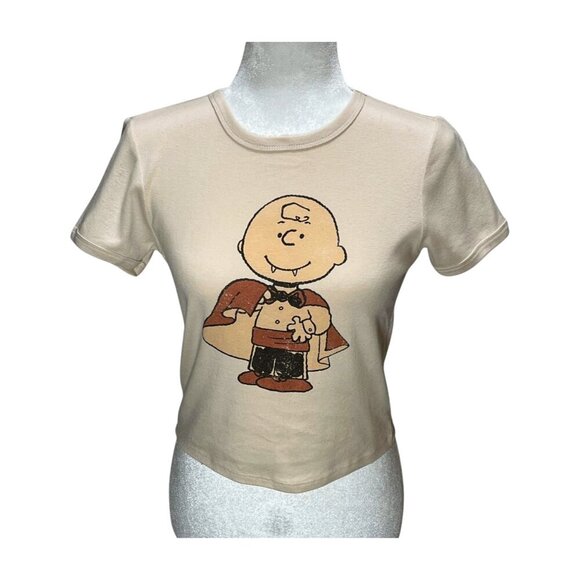 FOREVER 21 PEANUTS Semi-Cropped Tshirt Charlie Brown Vampire Cream Size Medium - Picture 1 of 9